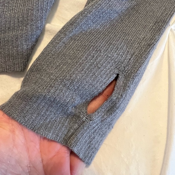Gray Lululemon cardigan. With thumb holes - Picture 5 of 5